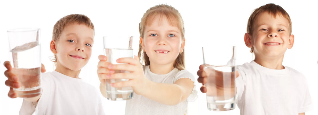 Почему нужно пить воду детям?
